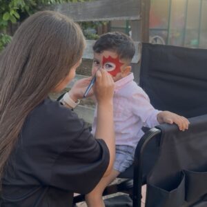 Face painting & ballon twisting